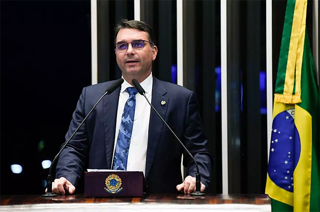 Caso Marielle investigação mostra relação entre Flávio Bolsonaro e